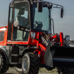 H&R 2710 Kopaktlader schräge Ansicht